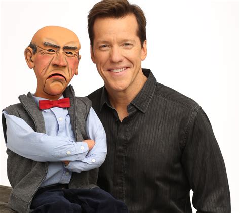 Jeff dunham and - What is Jeff Dunham - Spark Of Insanity about?Jeff Dunham is BACK with his rag-tag 'suitcase posse', from Peanut to wanting to steal Jeff's wife, wigs fallin... 
